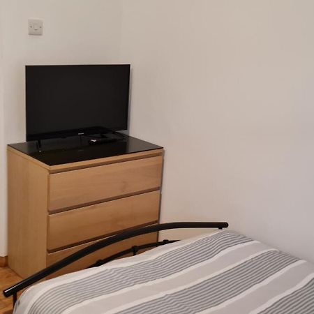Luton, Lu3 Double Ensuite Room Luton  Esterno foto