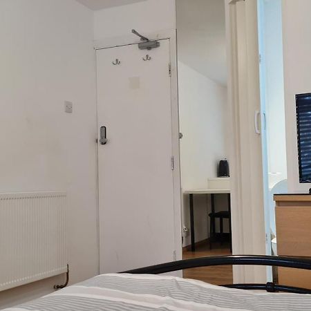 Luton, Lu3 Double Ensuite Room Luton  Esterno foto